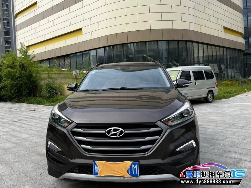 18年现代途胜轿车抵押车出售