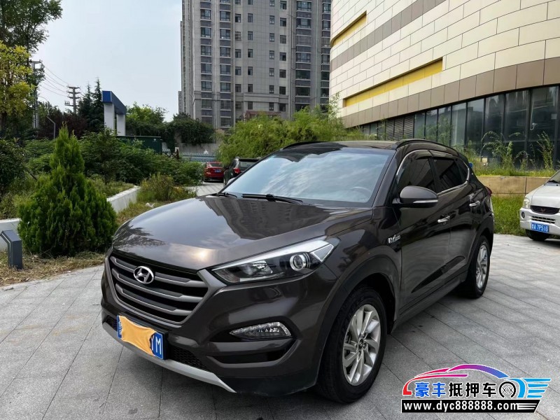 18年现代途胜轿车抵押车出售