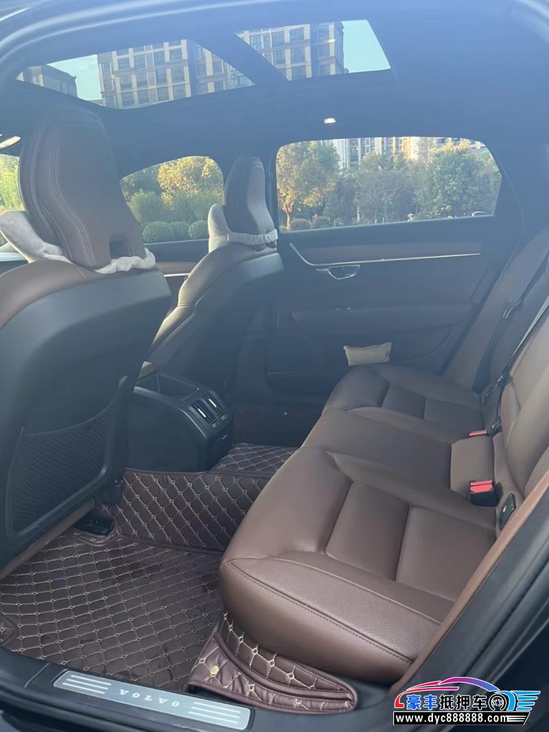 21年沃尔沃S90轿车抵押车出售
