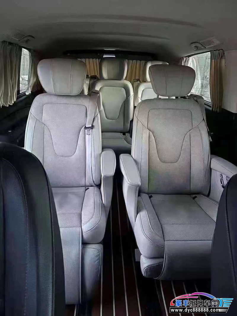 18年奔驰威霆MPV抵押车出售