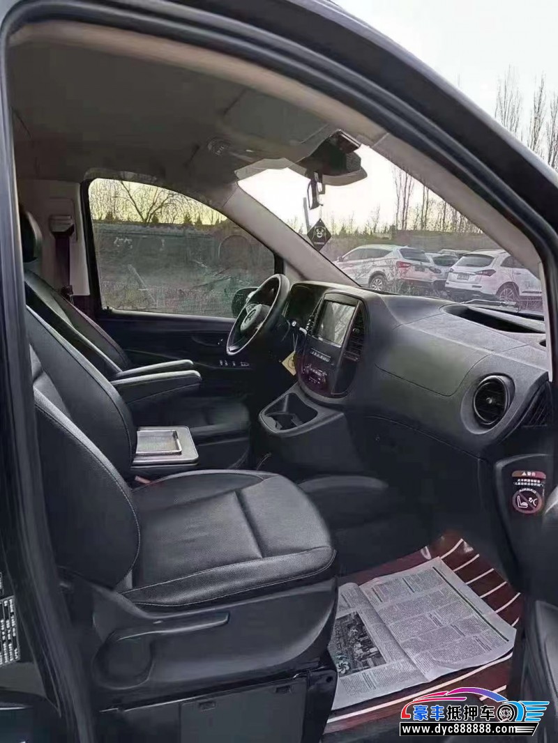 18年奔驰威霆MPV抵押车出售