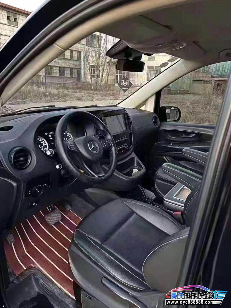 18年奔驰威霆MPV抵押车出售