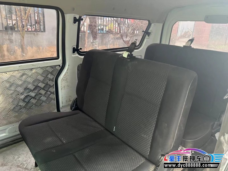 22年金杯海狮轿车抵押车出售