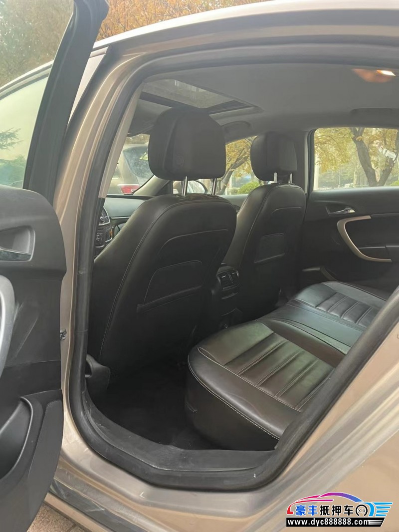 14年别克君威轿车抵押车出售