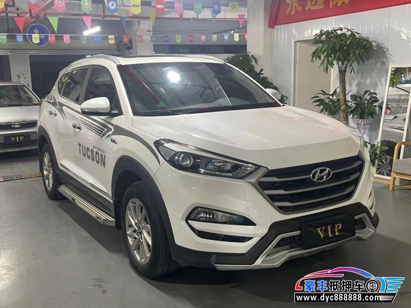 17年现代途胜轿车抵押车出售