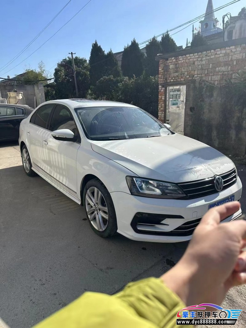 18年大众速腾轿车抵押车出售