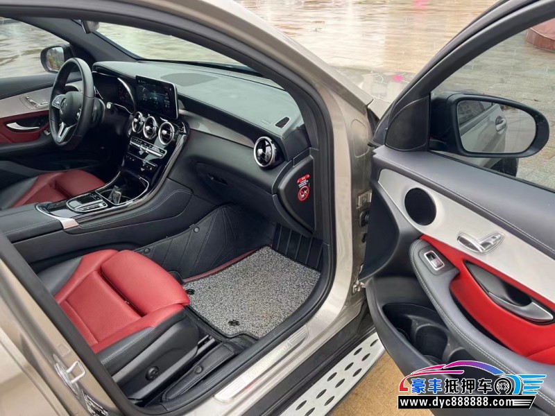 20年奔驰GLC轿车抵押车出售