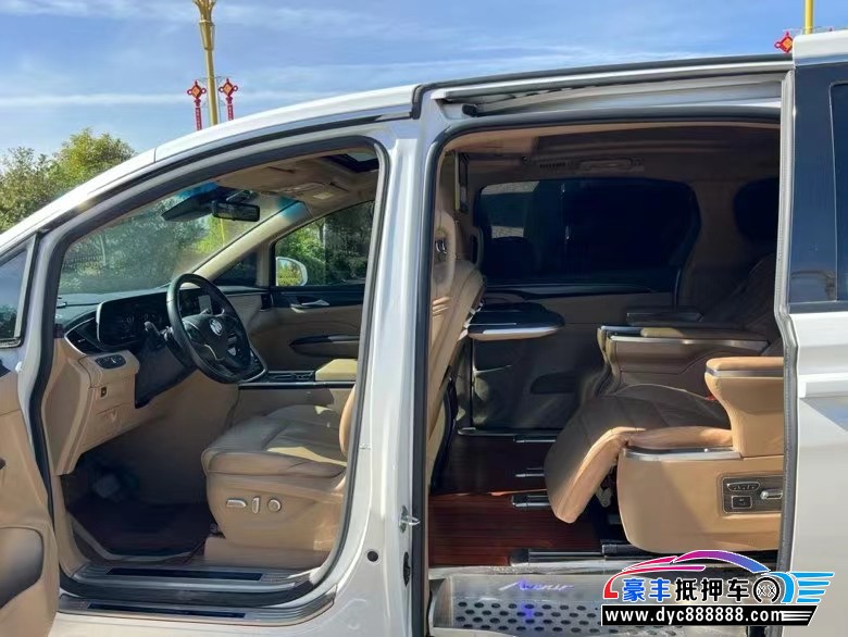 21年别克GL8轿车抵押车出售