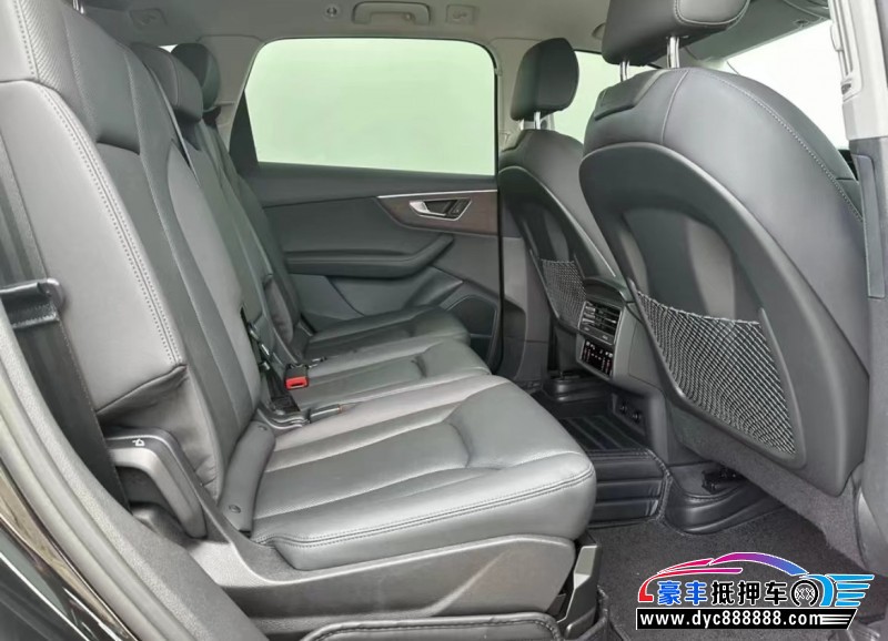 23年奥迪Q7轿车抵押车出售