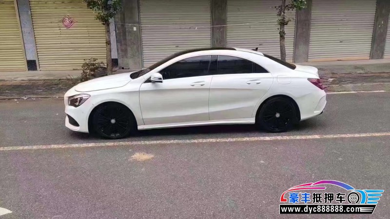 17年奔驰CLA轿车抵押车出售