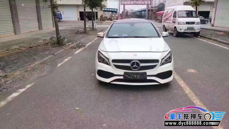 17年奔驰CLA轿车抵押车出售