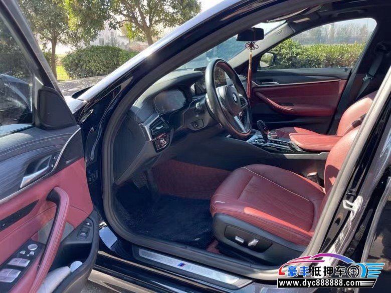 21年宝马5系轿车抵押车出售