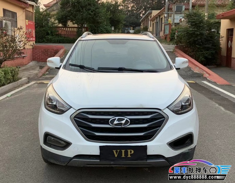 14年现代ix35轿车抵押车出售