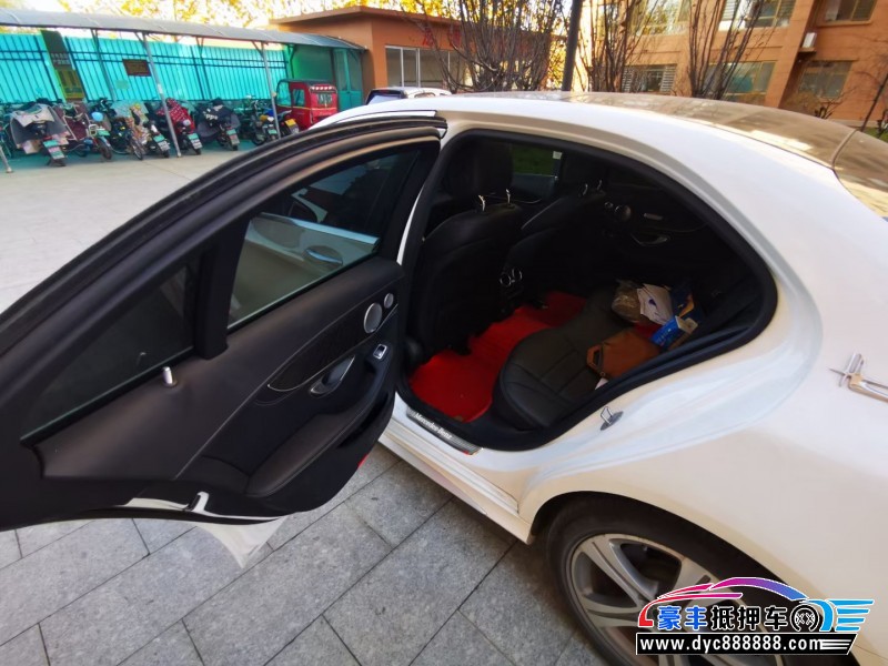 20年奔驰C轿车抵押车出售