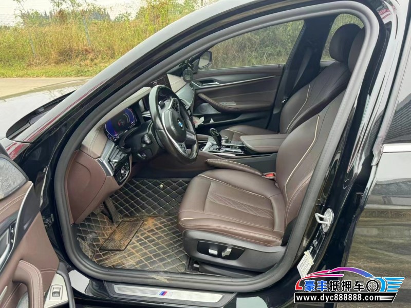 21年宝马5系轿车抵押车出售