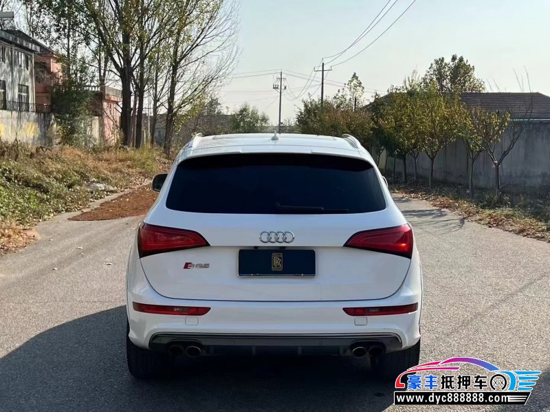 18年奥迪SQ5轿车抵押车出售