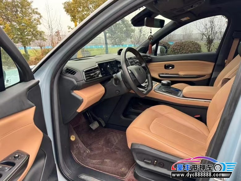 22年蔚来ES6轿车抵押车出售