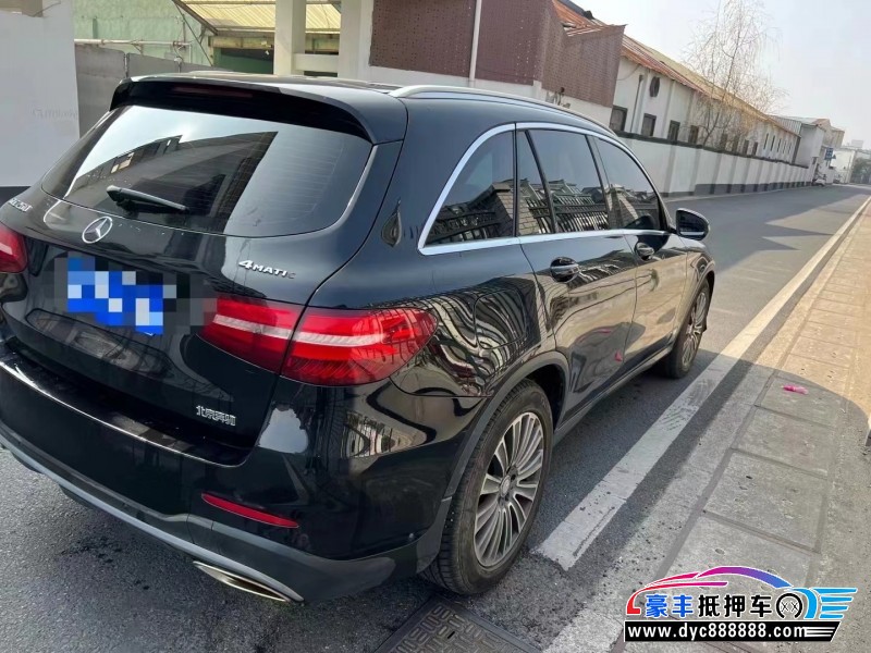 17年奔驰GLC轿车抵押车出售