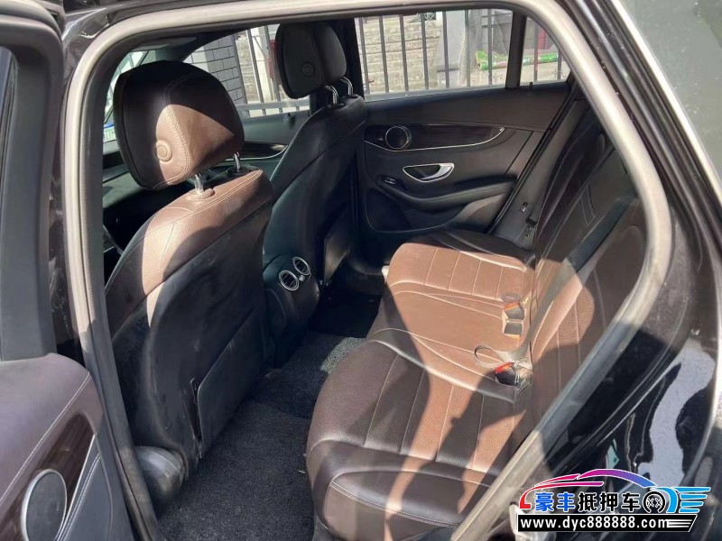 17年奔驰GLC轿车抵押车出售