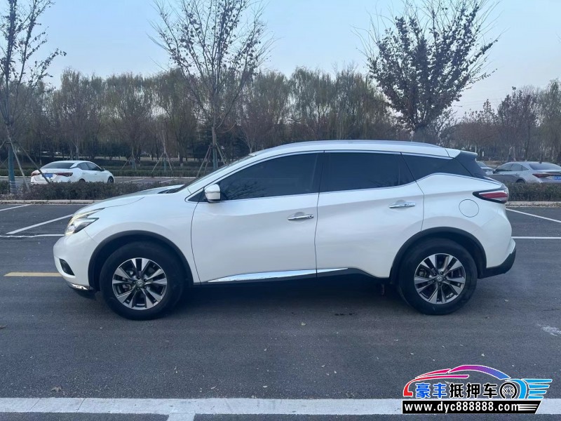 20年日产楼兰轿车抵押车出售