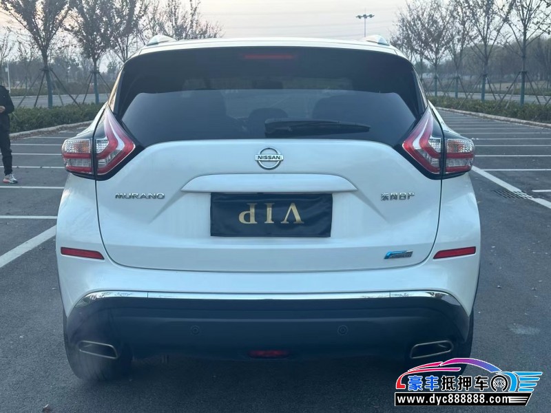 20年日产楼兰轿车抵押车出售