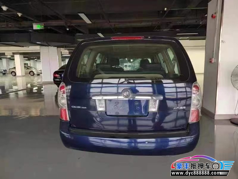 17年别克GL8轿车抵押车出售