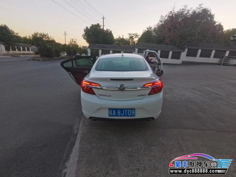 16年别克君威轿车抵押车出售