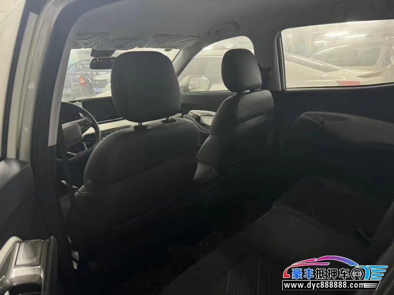 22年宝骏RS3轿车抵押车出售