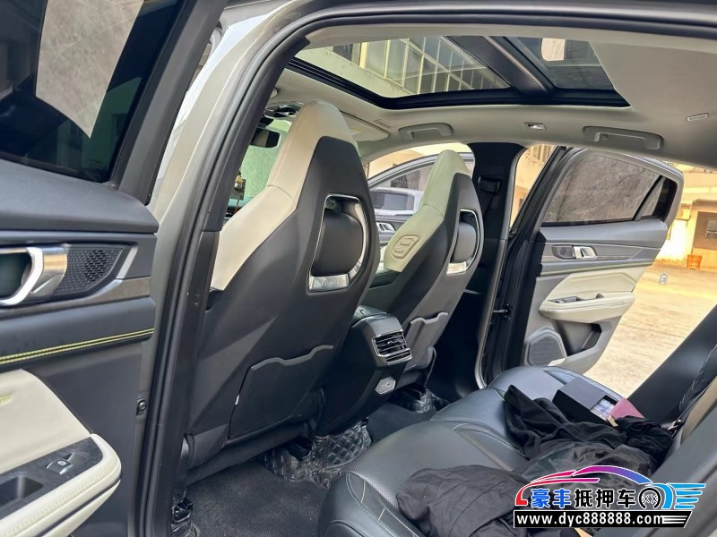 22年领克05轿车抵押车出售