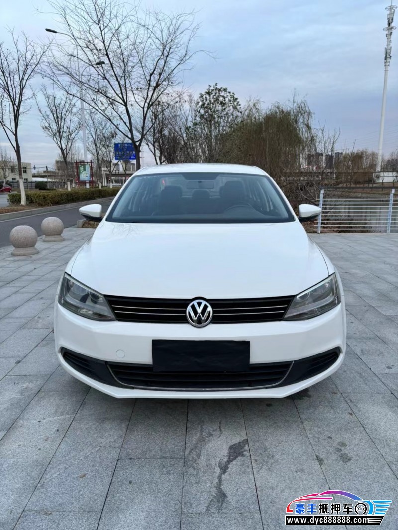 14年大众速腾轿车抵押车出售