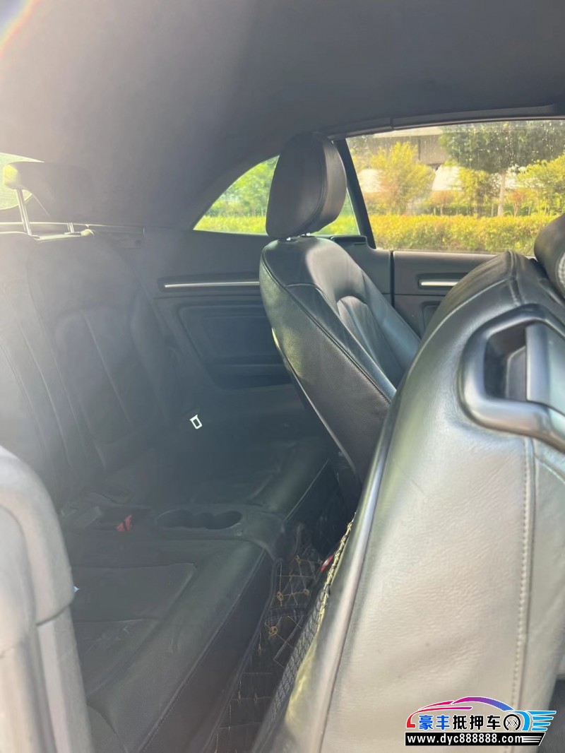 15年奥迪A3轿车抵押车出售