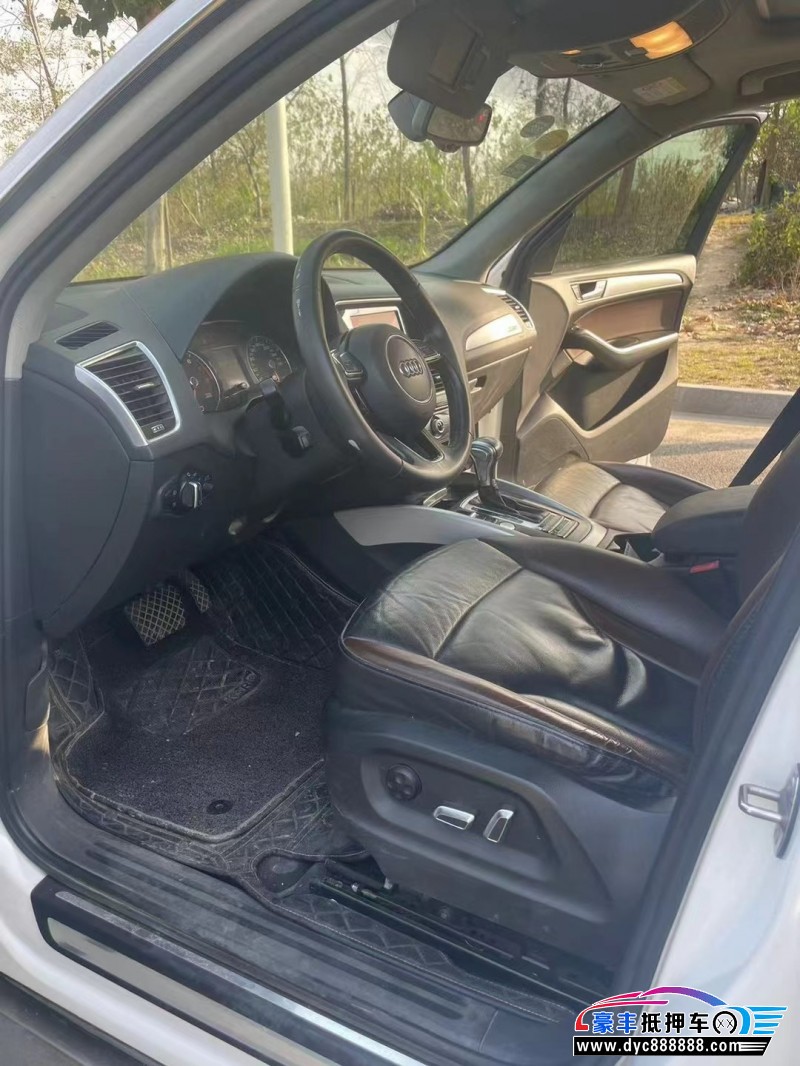 18年奥迪Q3轿车抵押车出售