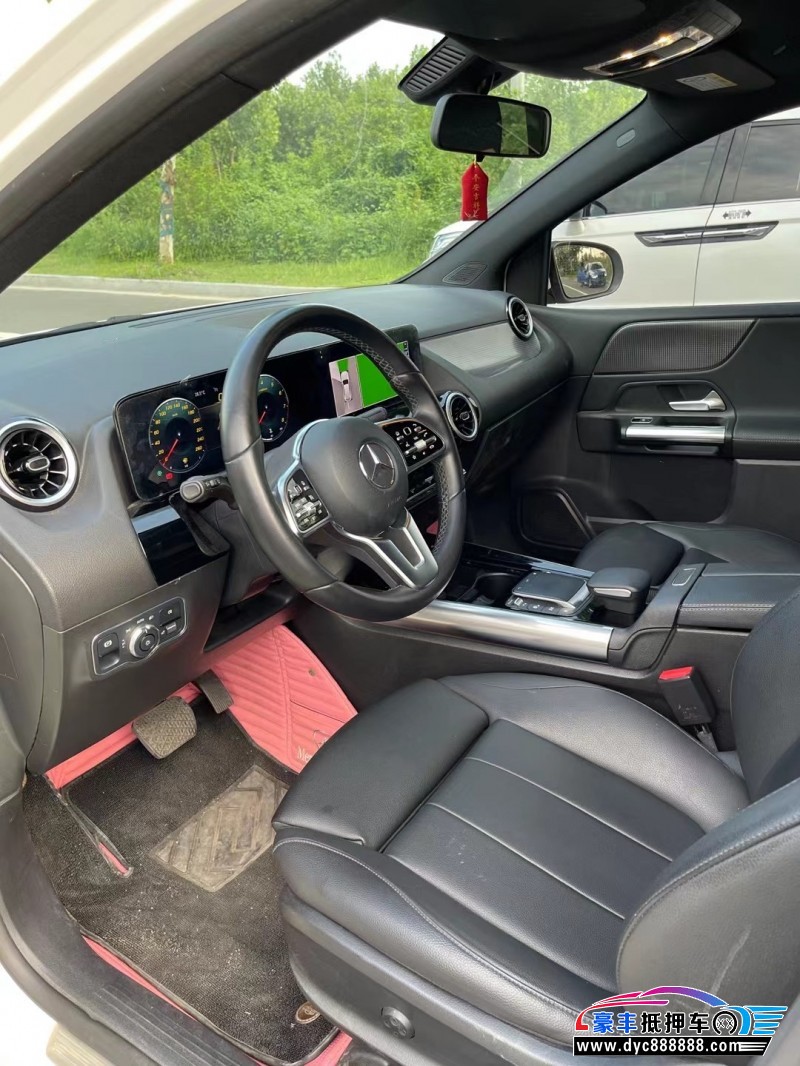 21年奔驰B轿车抵押车出售