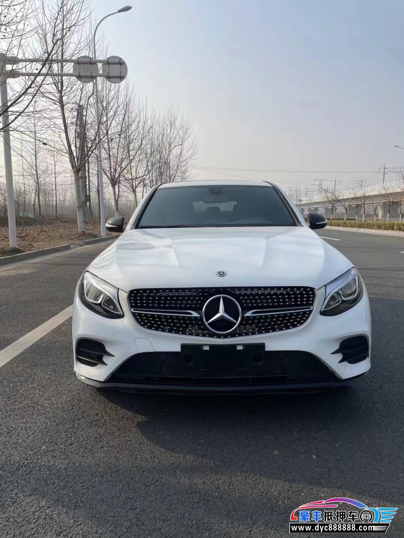 17年奔驰GLC轿车抵押车出售