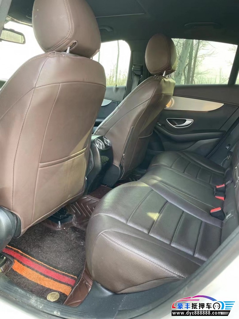 17年奔驰GLC轿车抵押车出售