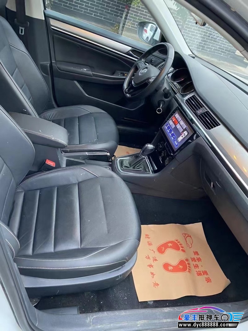 18年大众宝来轿车抵押车出售