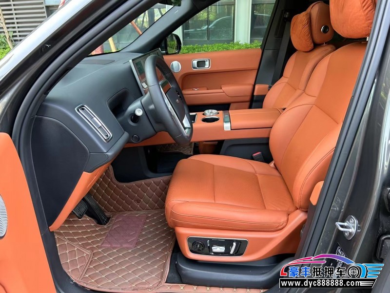 23年理想L8轿车抵押车出售