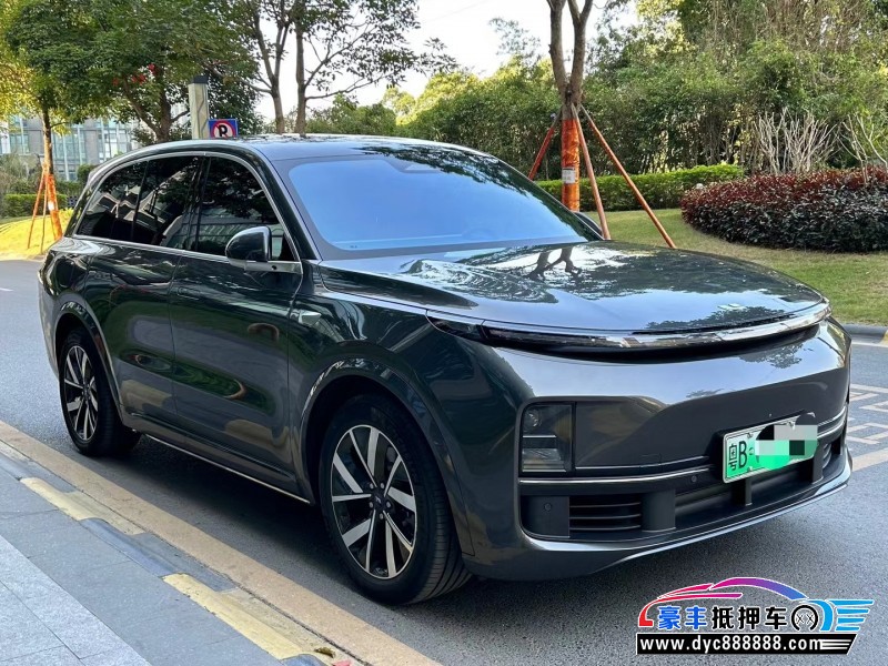 23年理想L8轿车抵押车出售