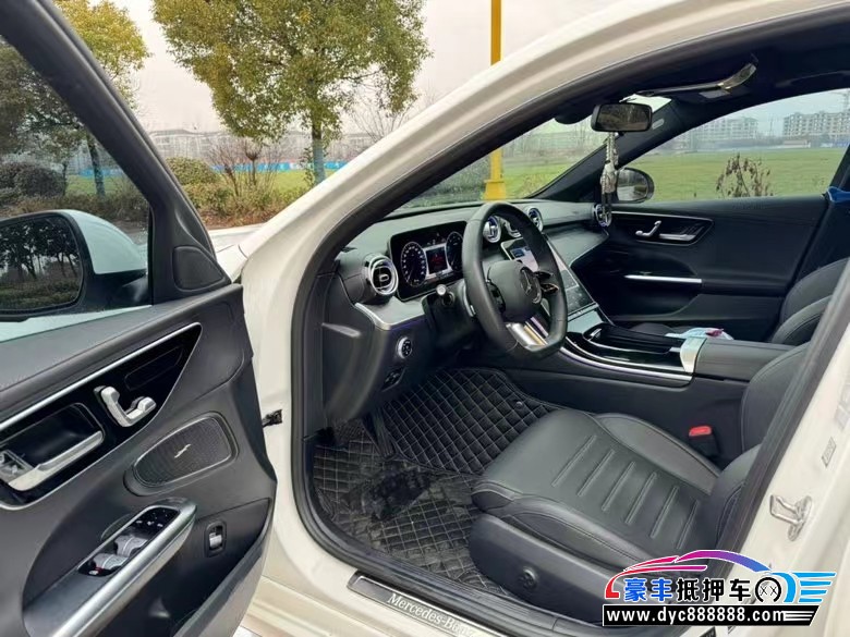 22年奔驰C轿车抵押车出售