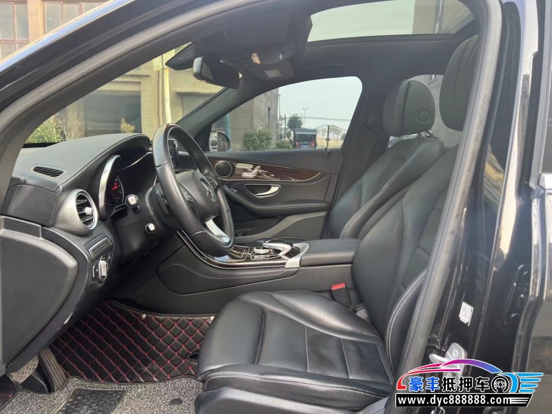 18年奔驰GLC轿车抵押车出售