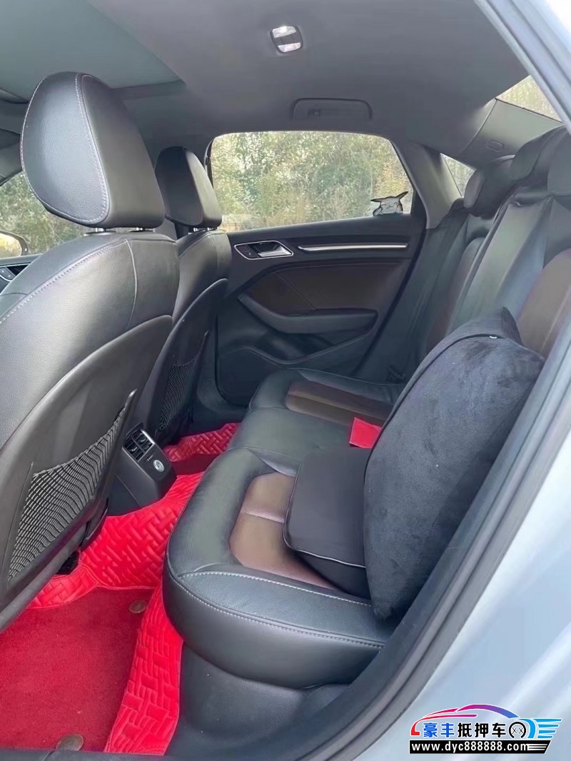 18年奥迪A3轿车抵押车出售