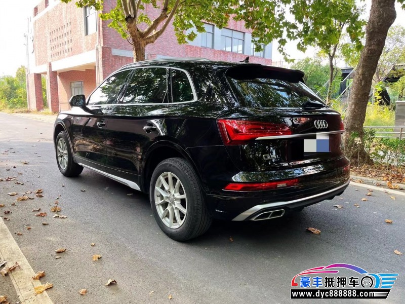 22年奥迪Q5轿车抵押车出售