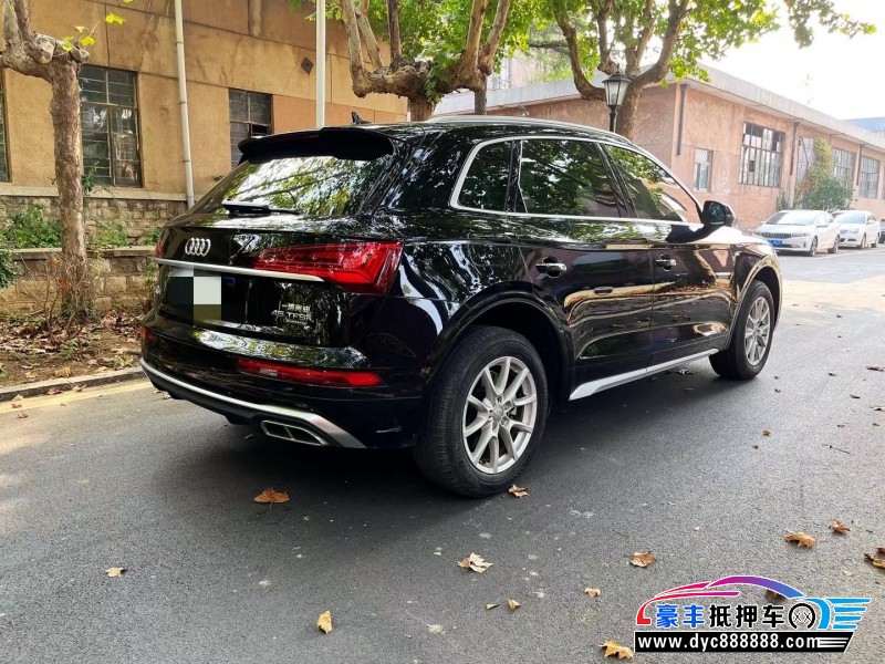 22年奥迪Q5轿车抵押车出售