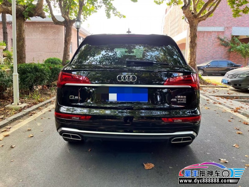 22年奥迪Q5轿车抵押车出售