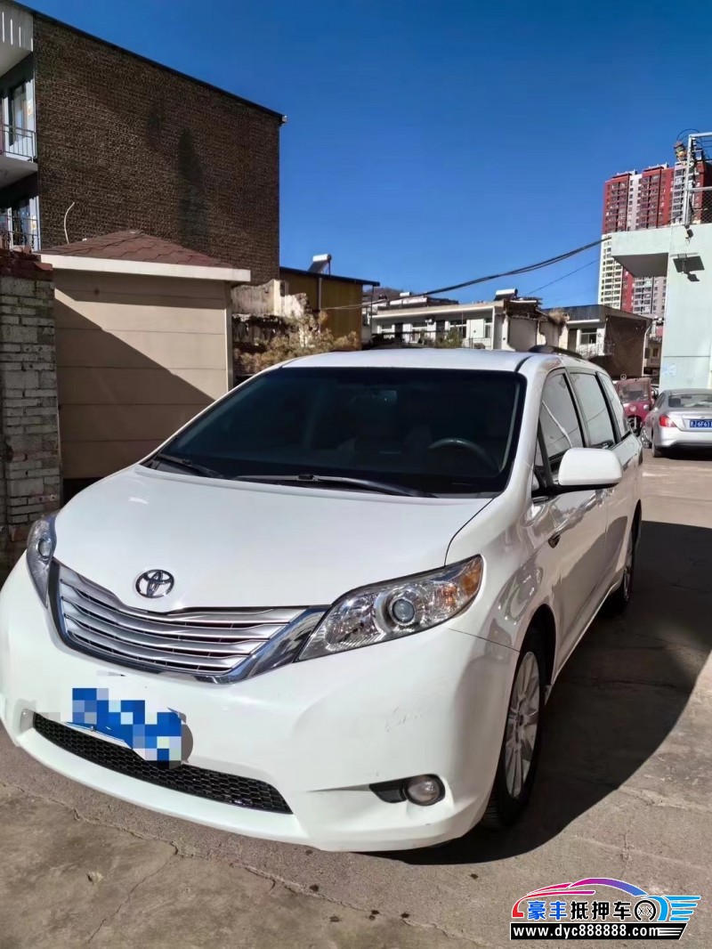 14年丰田塞纳轿车抵押车出售