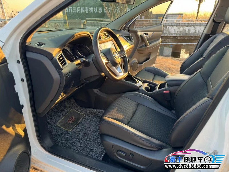 20年日产逍客轿车抵押车出售