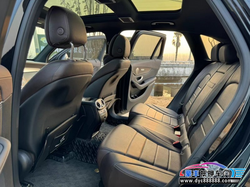 20年奔驰GLC轿车抵押车出售