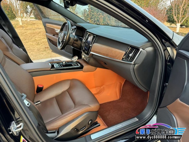 21年沃尔沃S90轿车抵押车出售