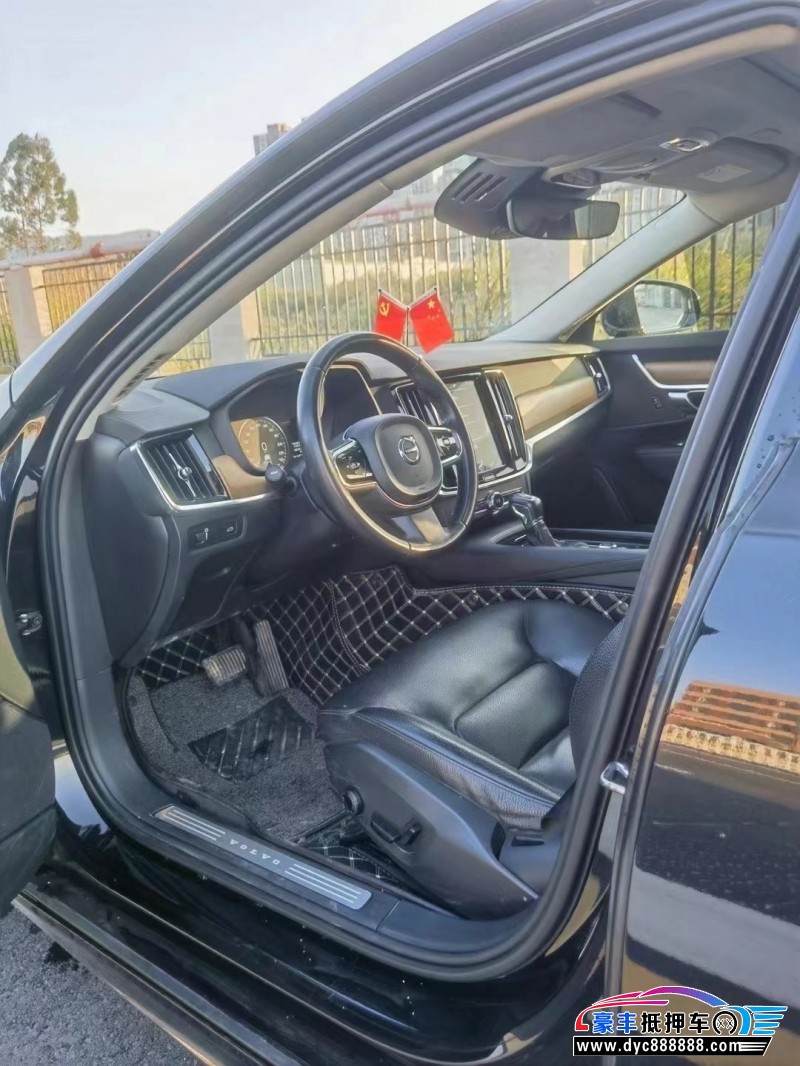 19年沃尔沃S90轿车抵押车出售
