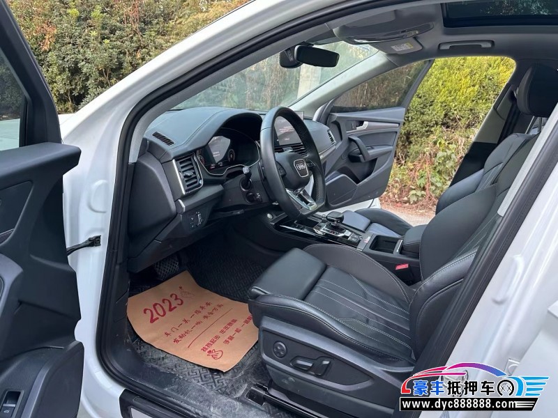22年奥迪Q5SUV抵押车出售